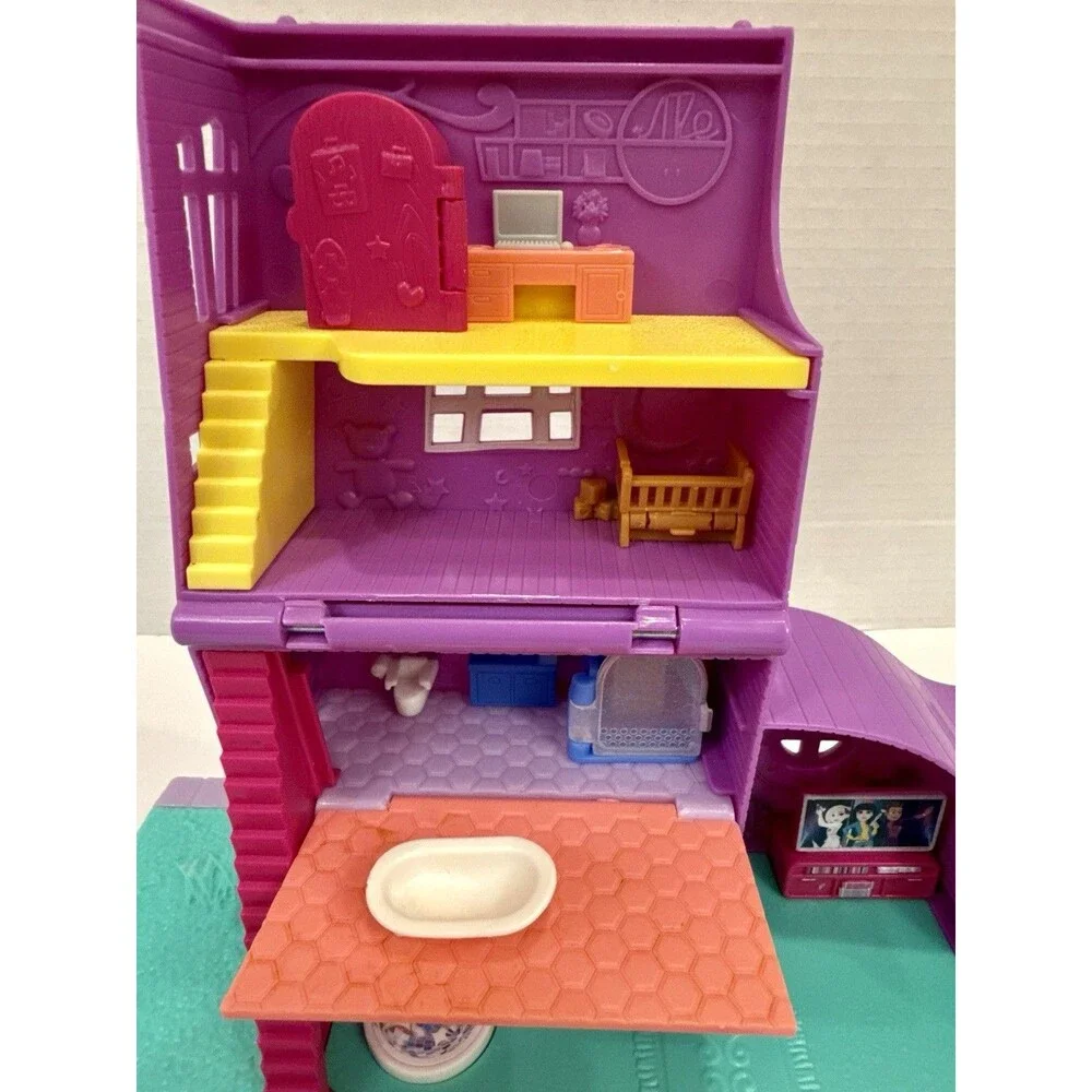 2018 Polly Pocket Pollyville House Playset Mattel Lot w/ Furniture Accessories